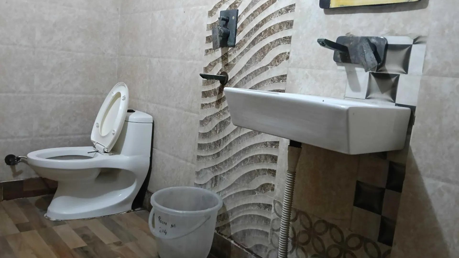 **  Hotel O Satguru Rasidency Dwarka Mor Delhi  India