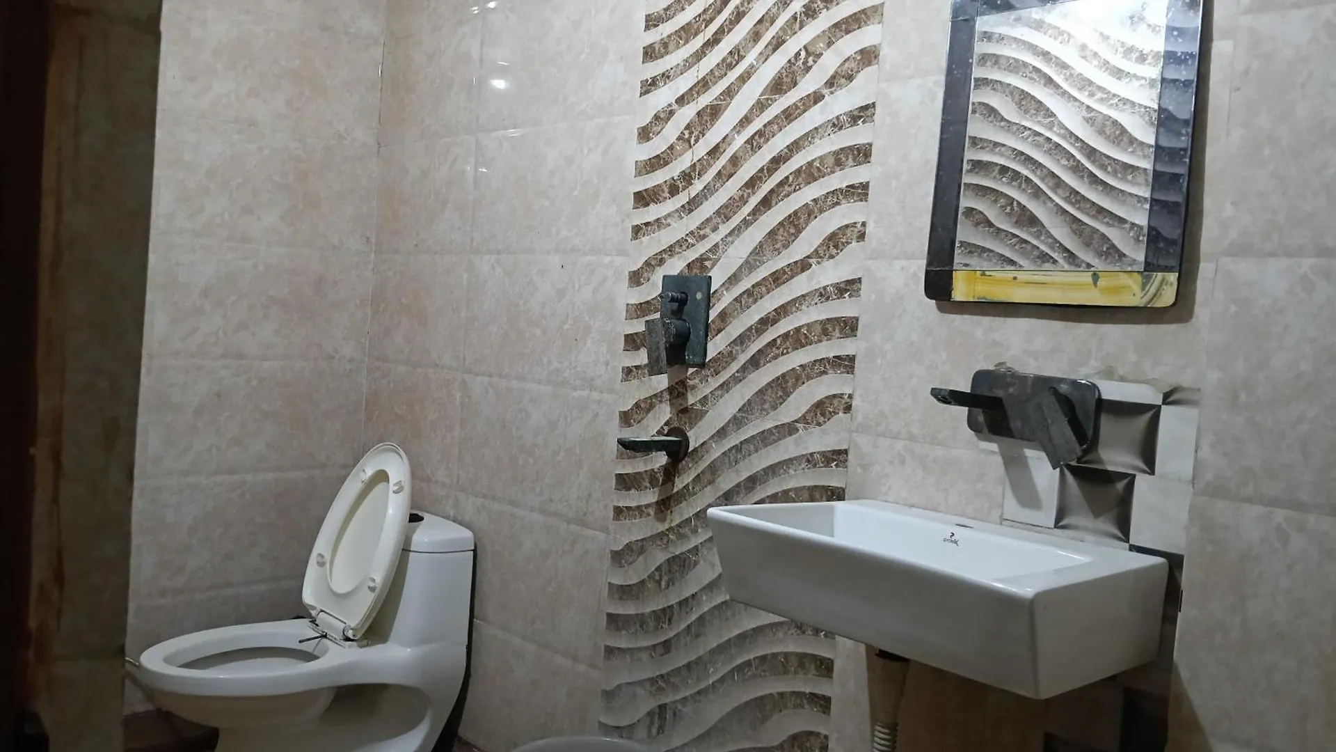 Hotel O Satguru Rasidency Dwarka Mor Delhi  Delhi (National Capital Territory of India)